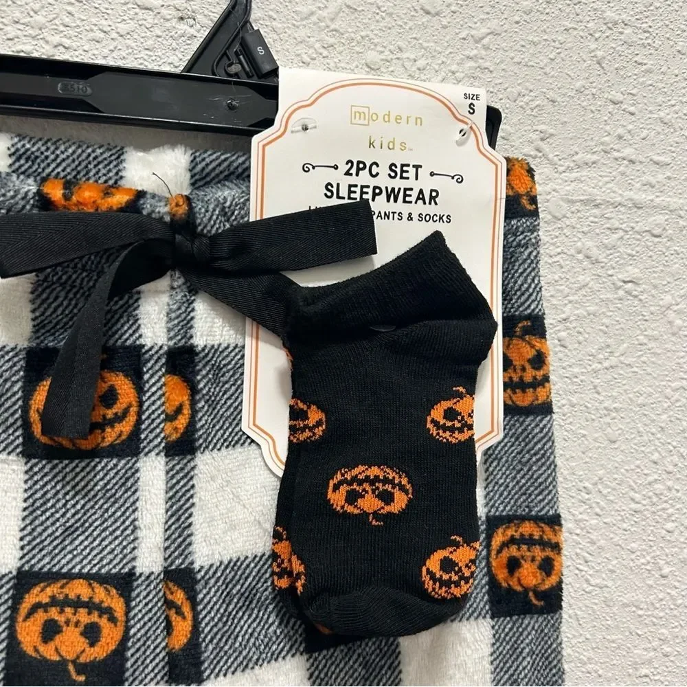 Modern Kids Lux Plush Halloween Pajama Pants with Socks NWT Unisex Small